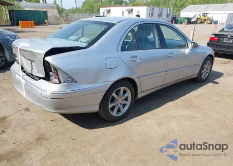 2007 Mercedes-Benz C 280 Luxury 4Matic z USA, uszkodzony, nr VIN WDBRF92H57F889820